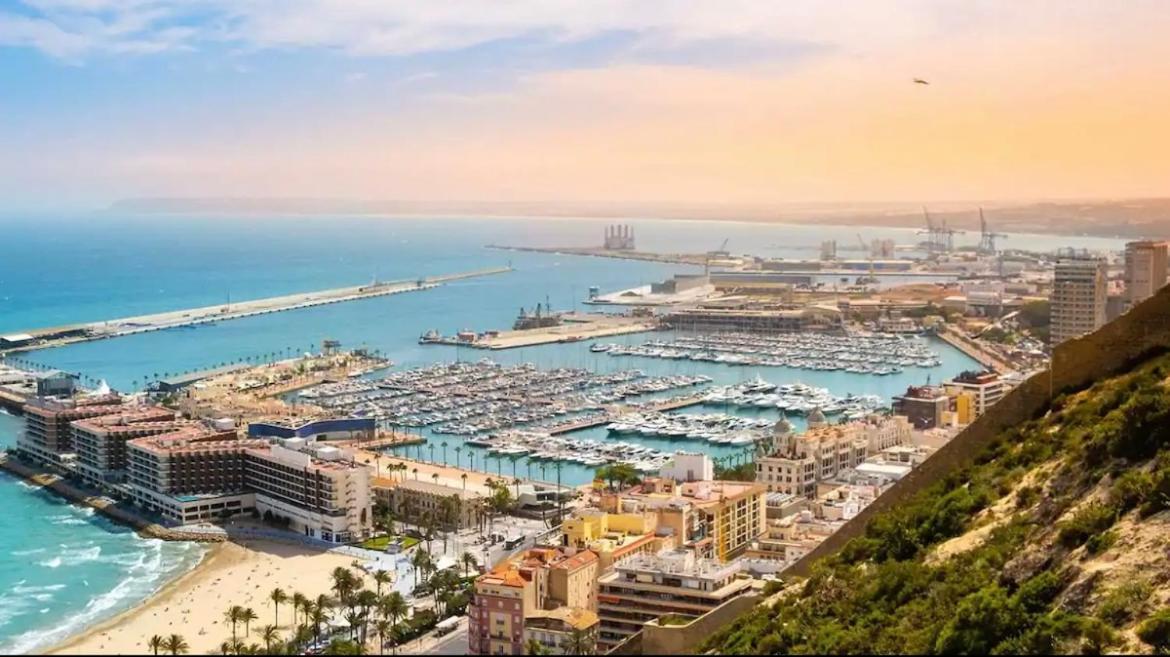 אליקאנטה Apartamentos Breton 17 Suite Con Terraza מראה חיצוני תמונה